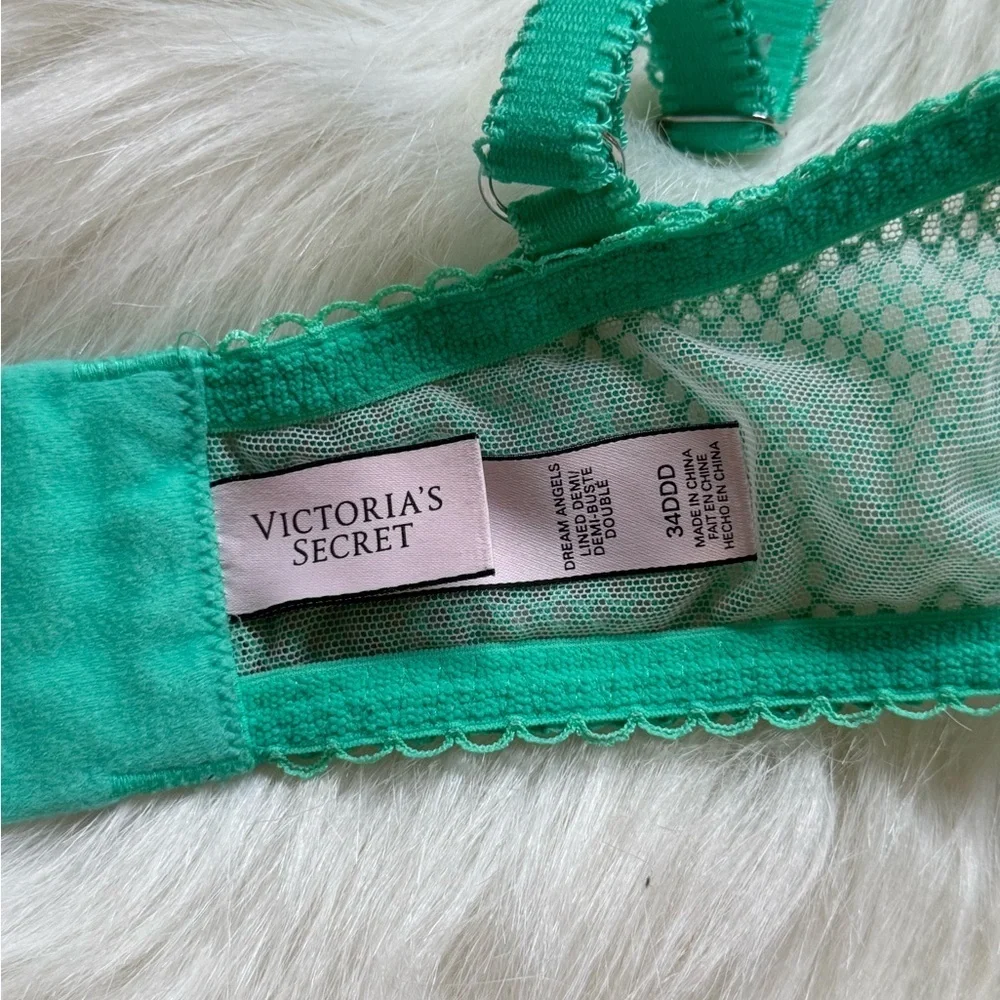 Victoria’s Secret Dream Angels Rhinestone Embellished Lace Mesh Bra Demi